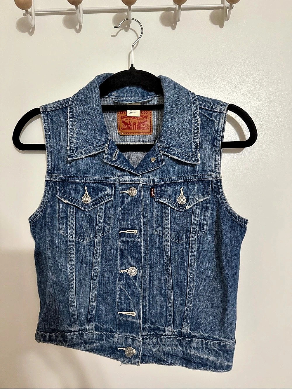 Levi's Classic Denim Trucker Vest in Blue